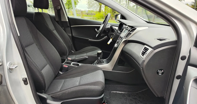 Hyundai I30 cena 31900 przebieg: 180000, rok produkcji 2012 z Praszka małe 466
